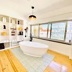 The Postcard Avenue Bed and Breakfast 4*