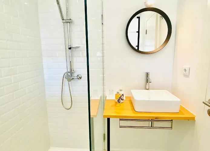 The Postcard Avenue Bed & Breakfast